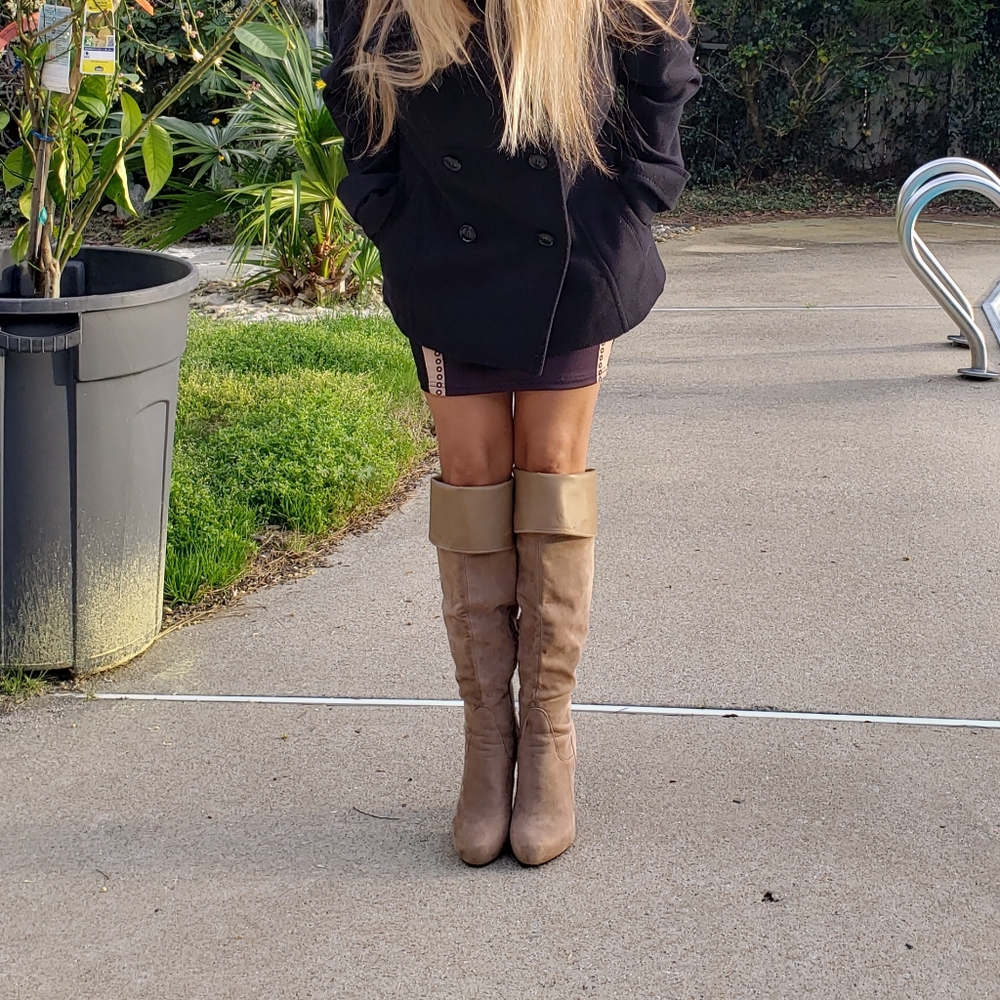 Boots over the knee - Picture 2 of 6